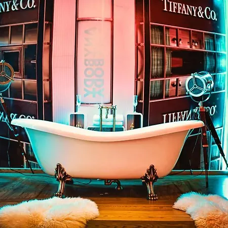 Hotel Anybody - Awarded *