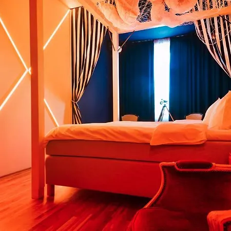 Anybody - Awarded Hotel *